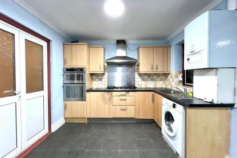 WhatsApp Image 2025-12-18 at 09.59.27.jpeg