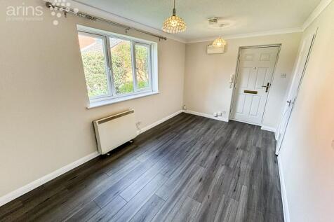 Cannock Way, Lower Earley, RG6 photo 4