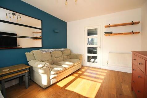 Foel View Close, Llantwit Fardre, CF38 2PL photo 3