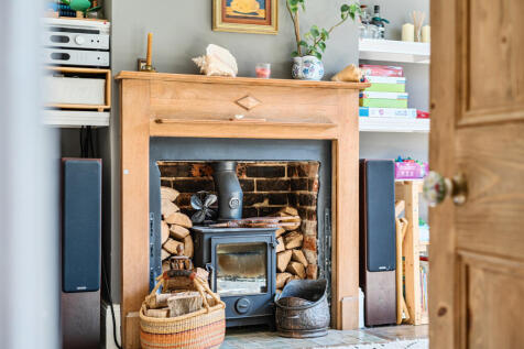 1335991-11-68a88e...