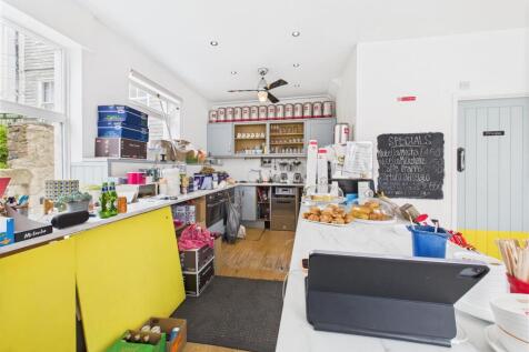 GROUND FLOOR SHOP PREMISES