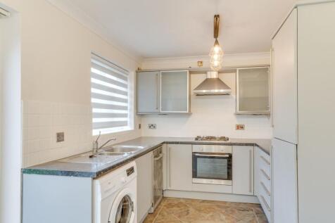 KITCHEN, DINER AND LOUNGE