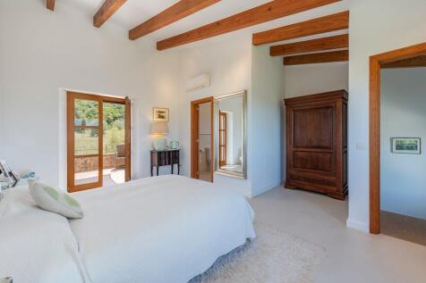 Bedroom (2)