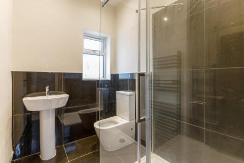 Westbury Road, Cranbrook, Ilford, Greater London photo 3