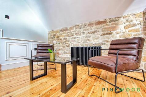 LANDING/READING/GAMES ROOM