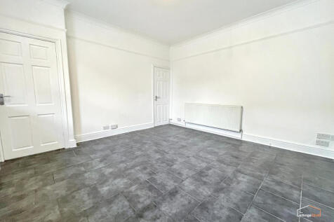 South Street, Morley, Leeds photo 4