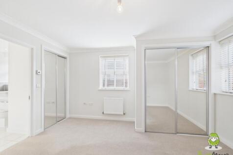 EweMove Estate Agents Basingstoke - Dovecote Way