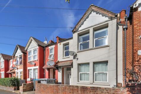 Deacon Road, London, NW2 photo 3