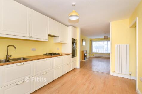 Kitchen/ Dining Area