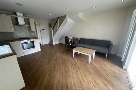 Tettenhall Road, Wolverhampton, WV6 photo 3