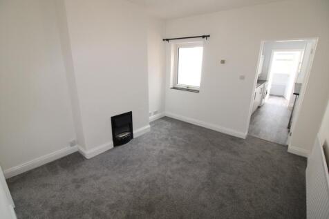 Victoria Crescent, Staffordshire, Burton upon Trent, DE14 photo 3