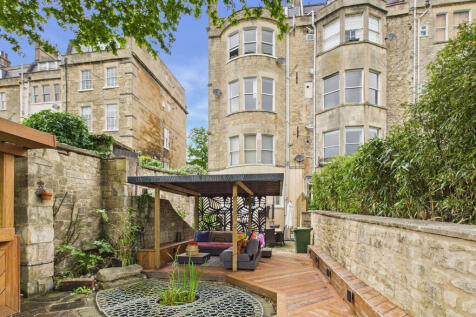 Garden to property