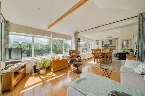 Conservatory/dining room
