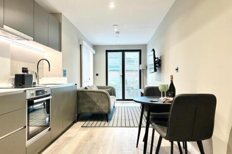 Open Plan Kitchen and Living