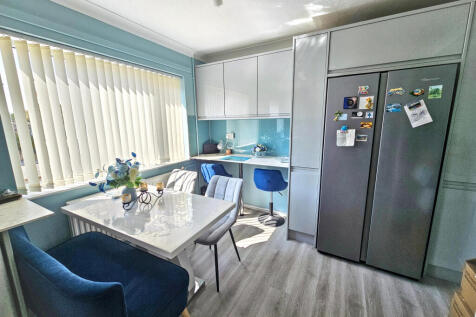 Kitchen Diner - View 3