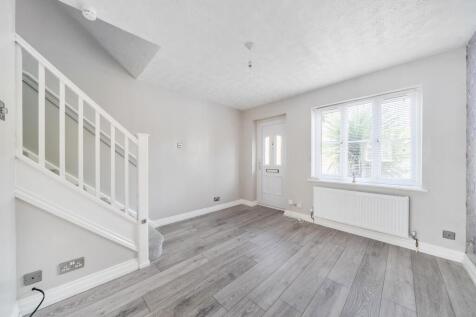 Fairfax Place, Newbury, RG14 photo 4