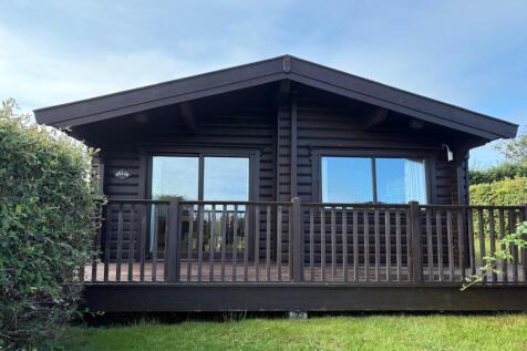 3 Bed Chalet For Sale