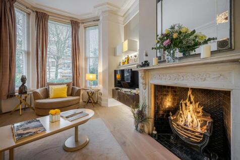 Chalcot Gardens 4A-35-2. Low Res.jpg