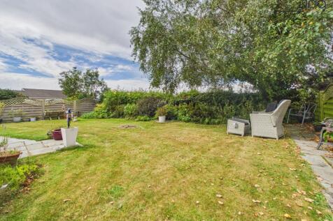 Mature North-West Facing Garden