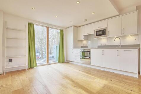 Living area 3.jpg