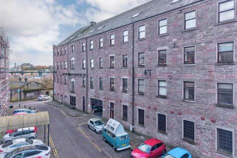 17 Pleasance Court Dundee (4).JPG