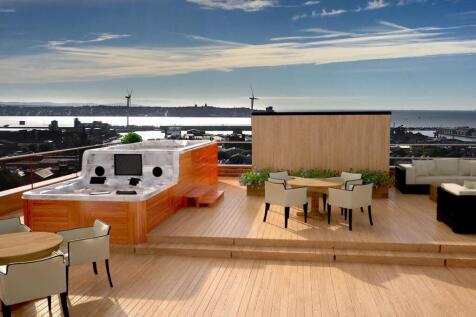 Roof Top Pool &amp; Lounge amazing views