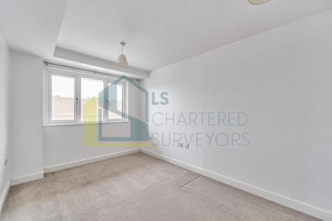 Katrina House, Thurlestone Close, Shepperton, Surrey photo 4