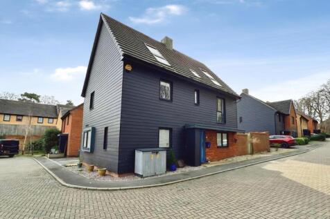 EweMove Estate Agents Basingstoke - Fairway Road 