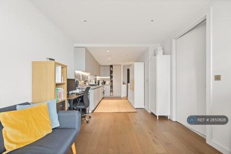 Living Room / Kitchen