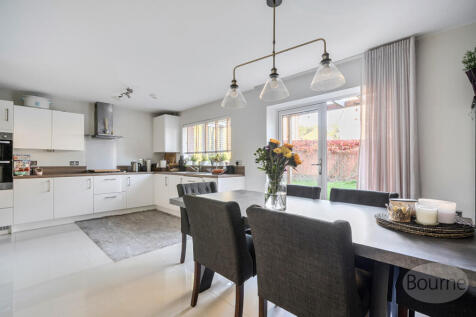 82434552-d35e-48d...