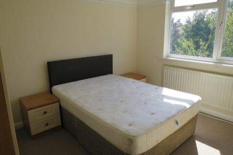 Reading Road,Northolt,UB5 photo 4