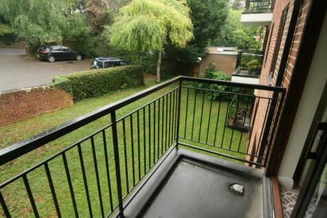 235 Sanderstead Road, South Croydon photo 4