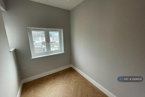 Footscray Road, London, SE9 photo 4