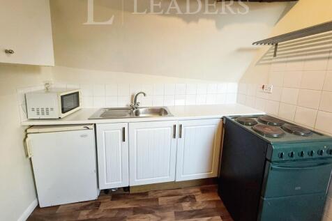 Marlborough Street, SN7 photo 3