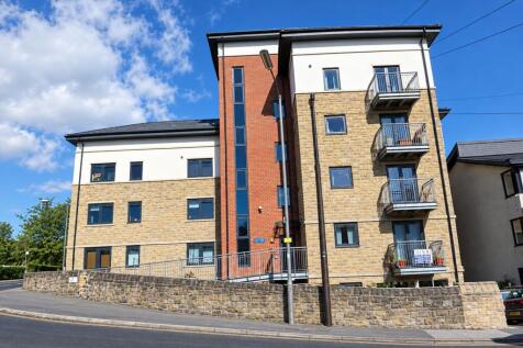 2-bed flat on Troy Road, Horsforth, Leeds, West Yorkshire, UK, LS18, £925/mo