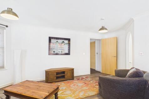 Bovey Court, Warrington, WA1 photo 5