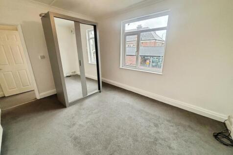 Station Lane, Hornchurch, RM12 photo 4