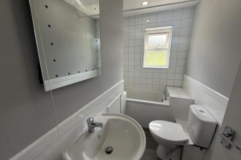 Mill Lane, Hyde, Greater Manchester, SK14 photo 5