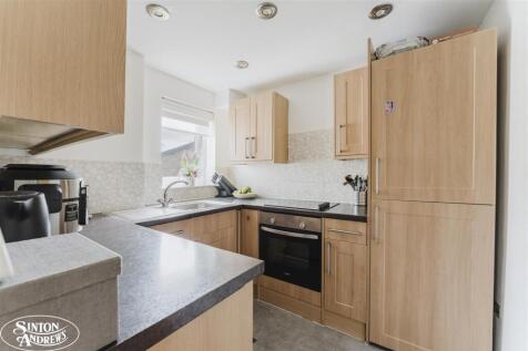 27 Station Road Kitchen.jpg