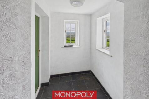 Hallway.jpg