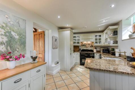 The Gatehouse-kitchen1.jpg