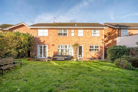 23 Mill Farm Close (37).jpg