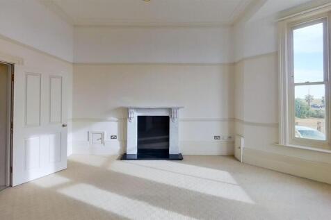 Flat-4-Rotunda-House-Living-Room.jpg