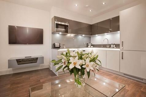 Living Kitchen 3.jpg