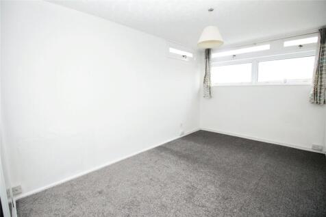 Clay Hill Road, Basildon, SS16 photo 4