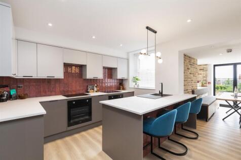 36 Yarborough Kitchen 1.jpg