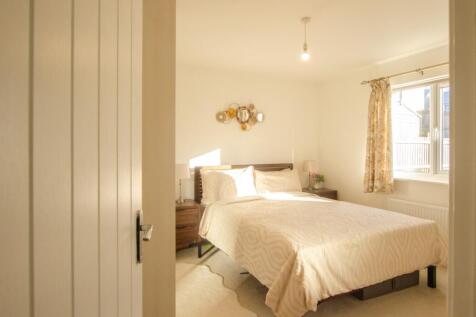 5 Malthouse Drive Bodmin 01208 74182-10