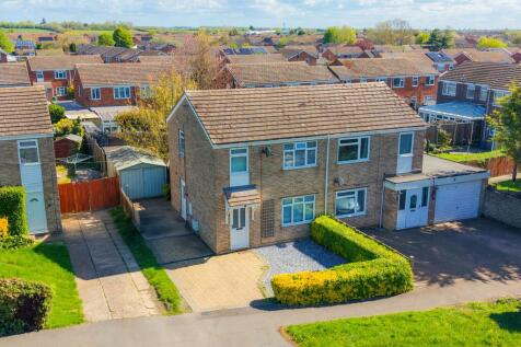 St Ives, PE27 - property photo