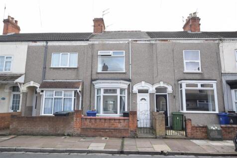2-bed terraced on Columbia Road, Grimsby, £650/mo