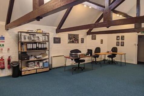 Photo 4 of The Old Maltings, 102A High Street, O